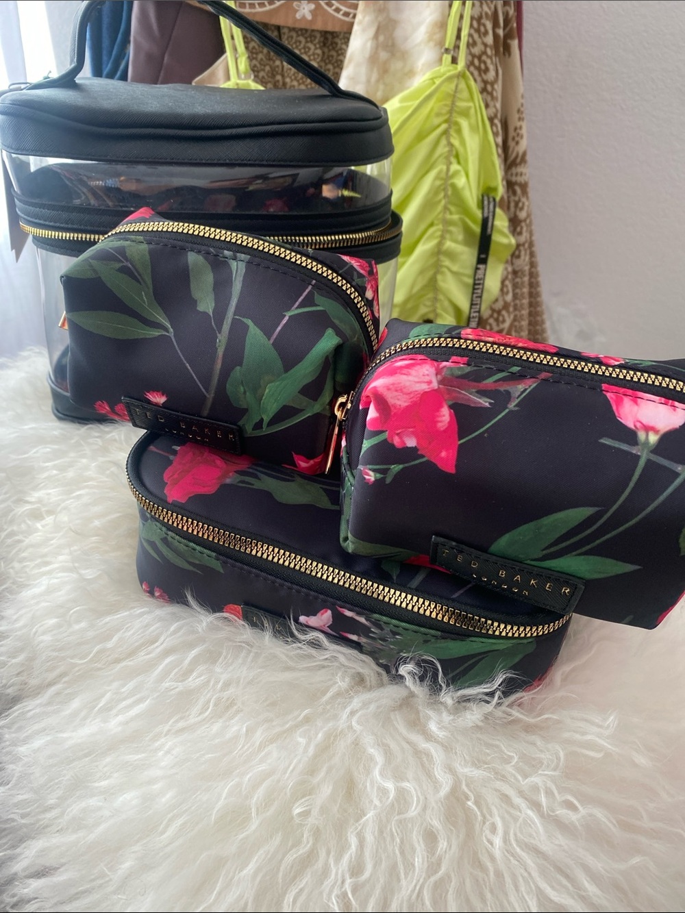 TED BAKER Black Clear Floral 4 Piece Travel Makeup Case NWT! - Picture 12 of 14
